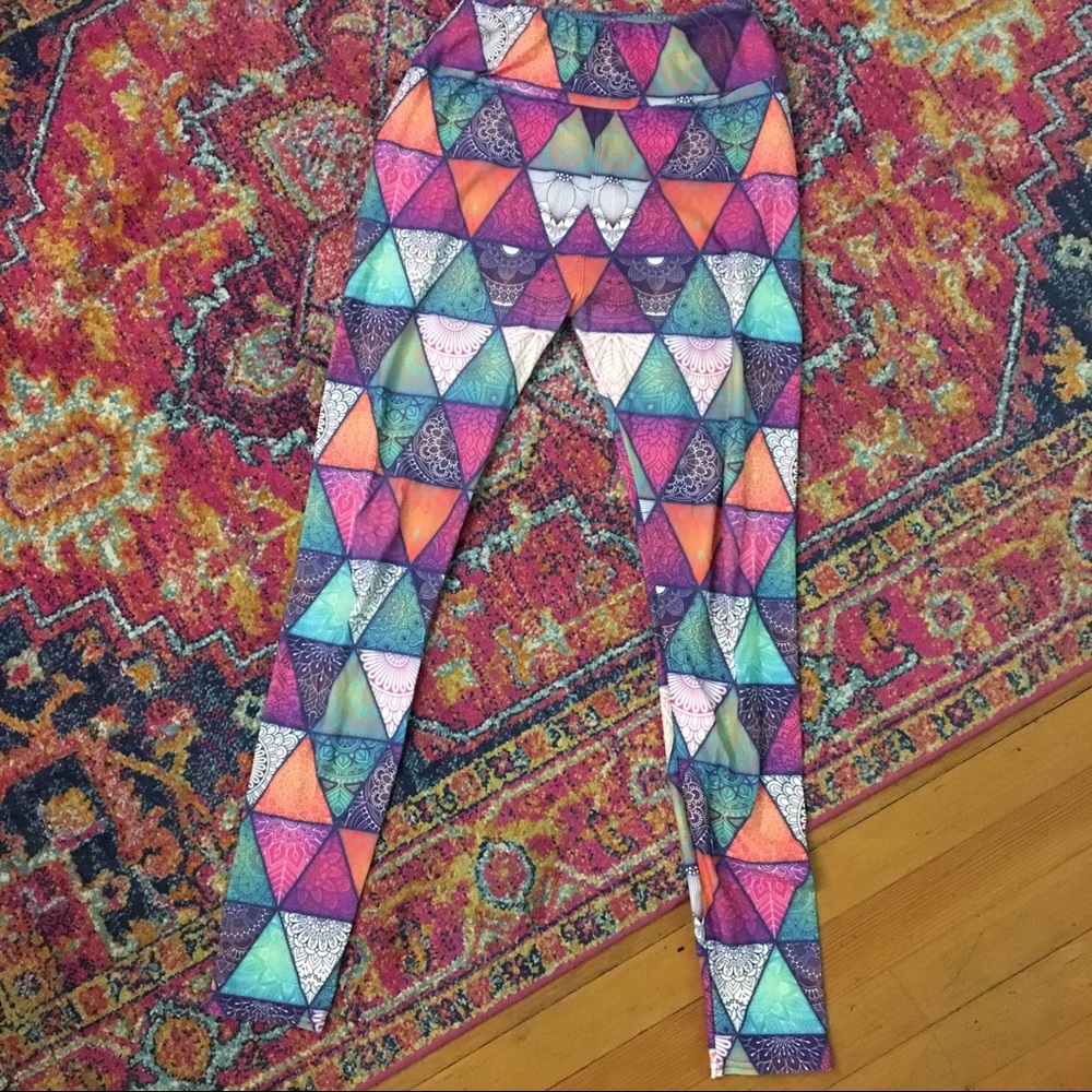 Like new! Beautiful soft yoga leggings | L